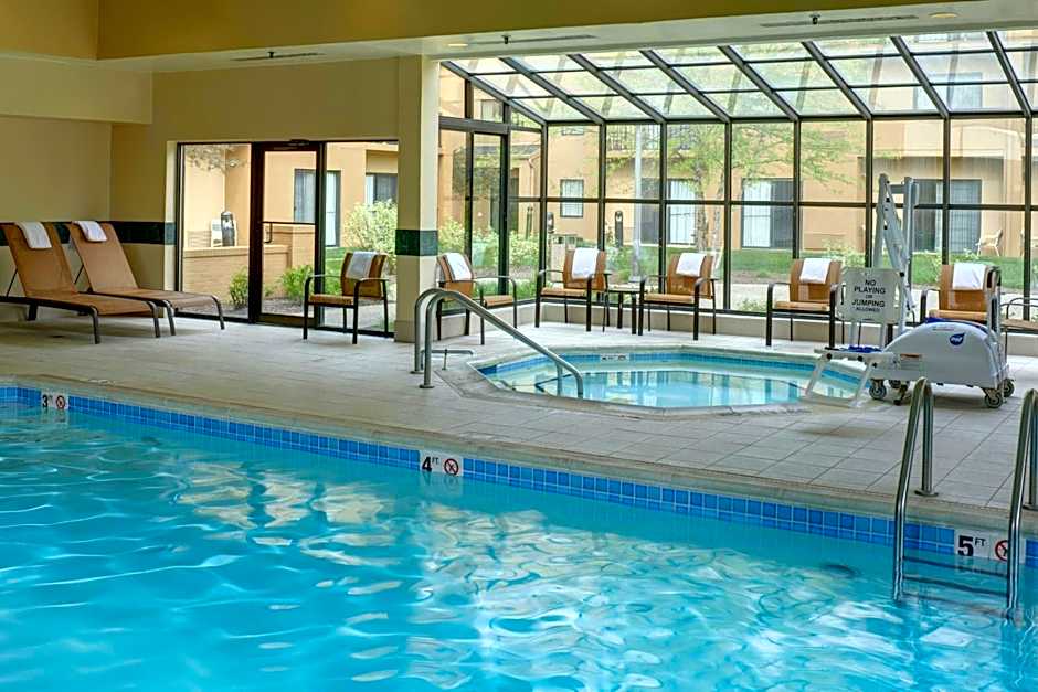 Courtyard by Marriott Indianapolis Airport
