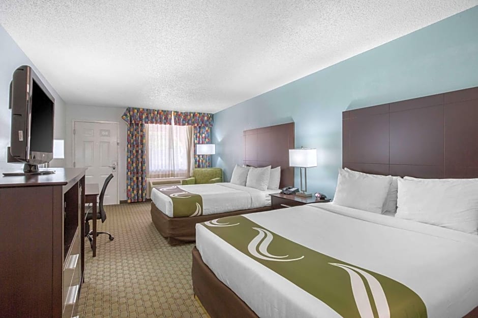 Quality Inn Clute Freeport