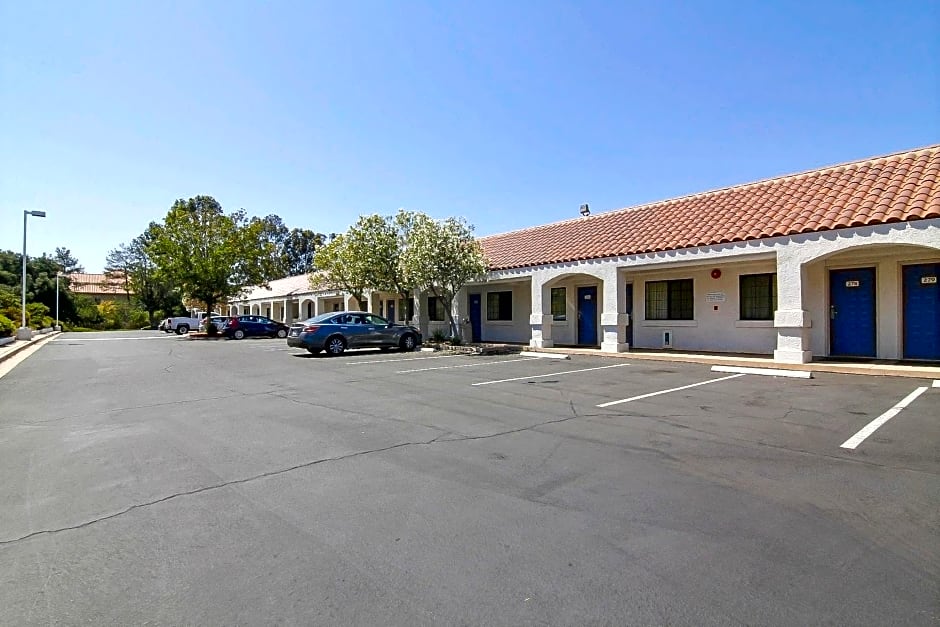 Motel 6-Thousand Oaks, CA