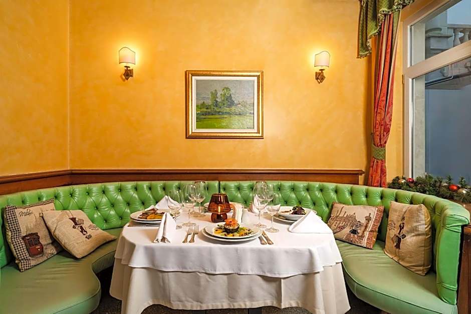 Festa Winter Palace Hotel