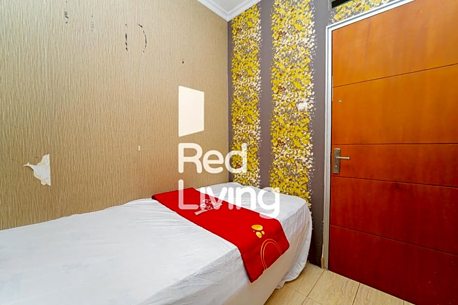 RedLiving Apartemen Cibubur Village - Lily's Room Tower C