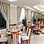 Van Phat Riverside Hotel