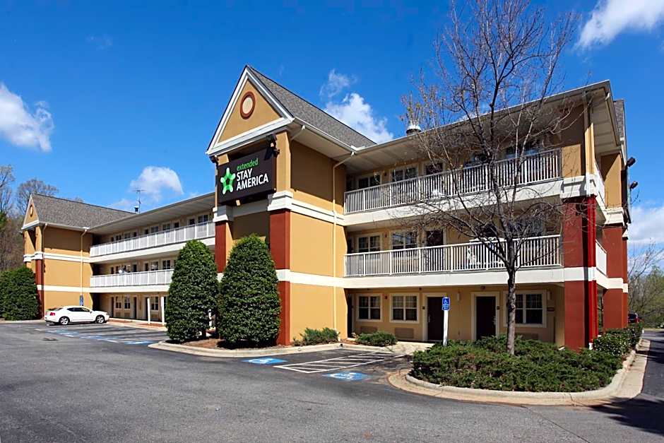 Extended Stay America Select Suites - Greensboro - Wendover Ave. - Big Tree Way