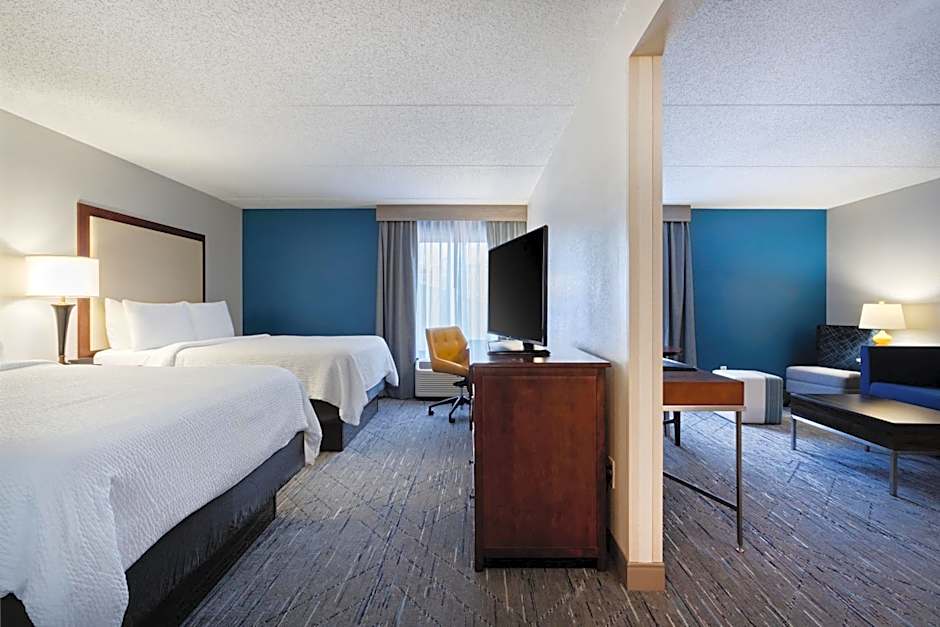 Holiday Inn Express & Suites Cincinnati Riverfront By IHG