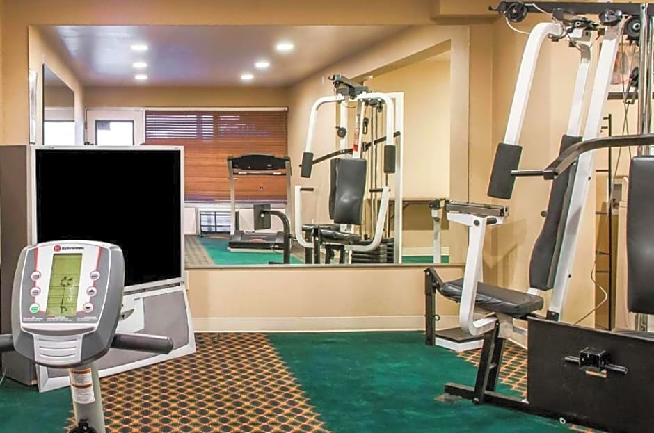 Suburban Studios East – Albuquerque, NM