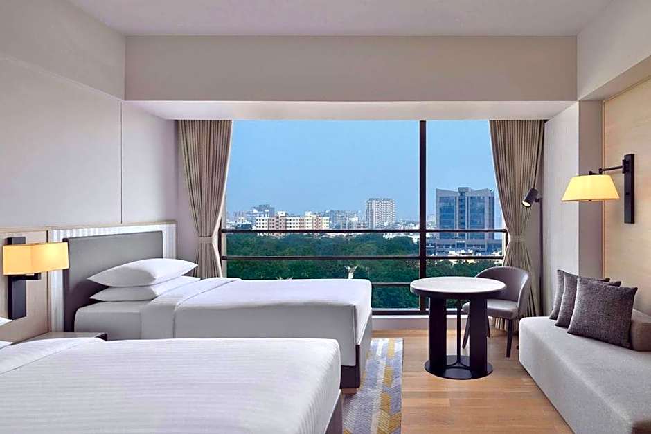 Gateway Ahmedabad, Sindhu Bhavan Road