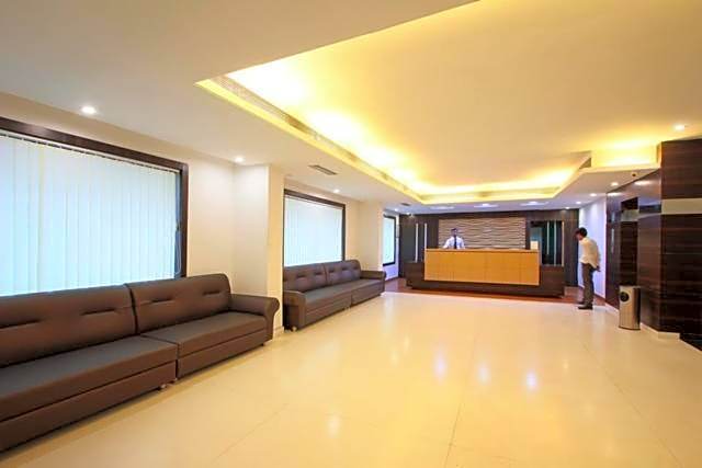 Hotel Sheela Shree Plaza