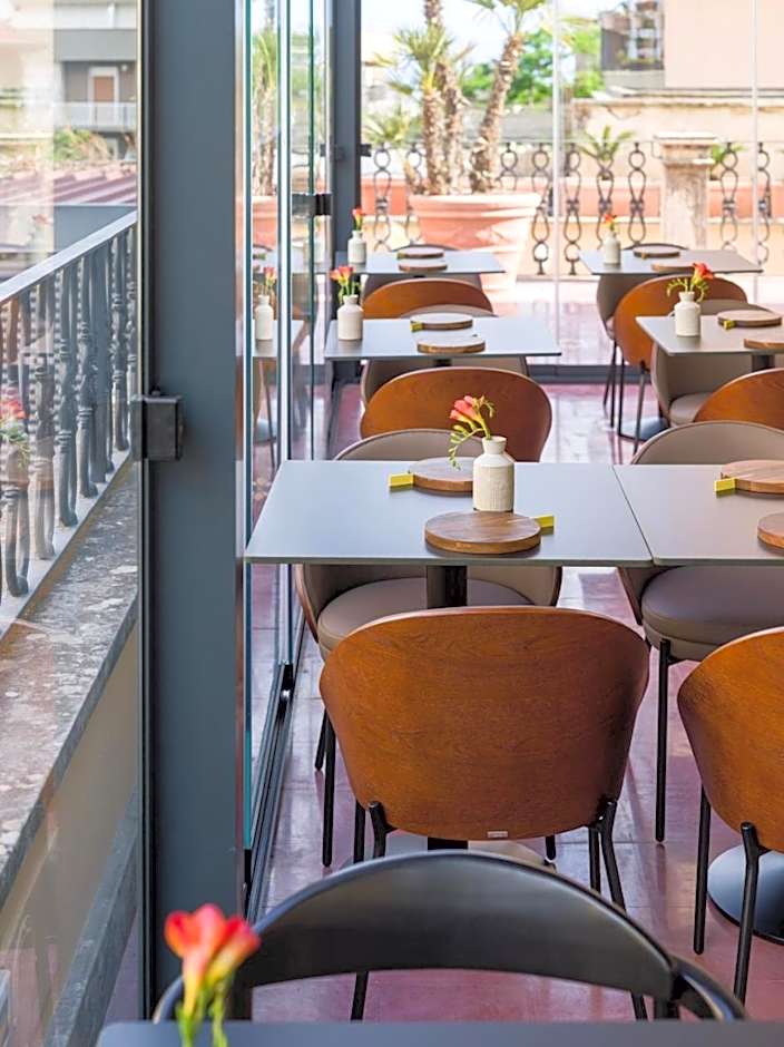 UNA HOTELS One Catania