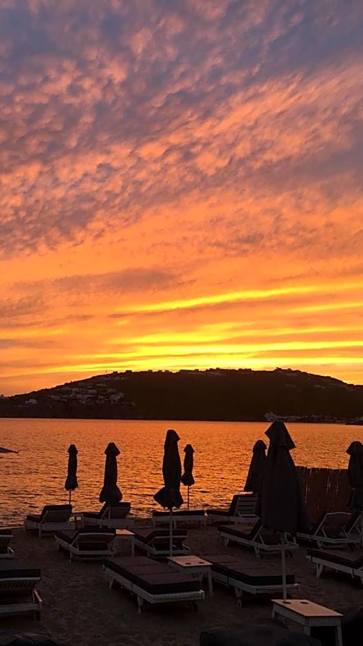 Agia Anna Beachfront Boutique