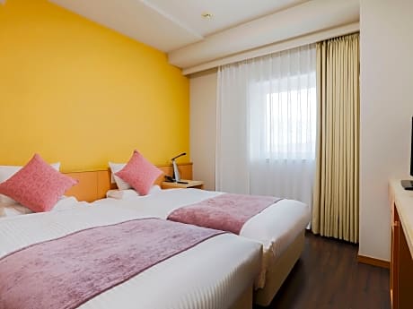 Hollywood Twin Room A - Non-Smoking