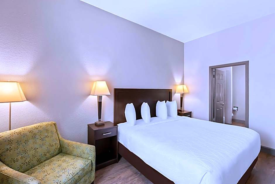 Sonesta Essential La Porte