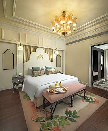 Luxury Villa with Plunge Pool -15% Savings on Spa and Laundry, Early check-in and Late check out upto 2 Hours (Subject to availability)