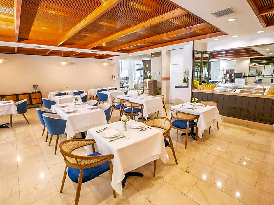 Regency Miami Airport by Sonesta