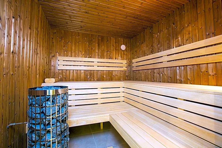Hotýlek pod smrkem