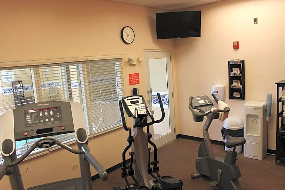 Holiday Inn Express Hotel & Suites Chicago-Algonquin By IHG