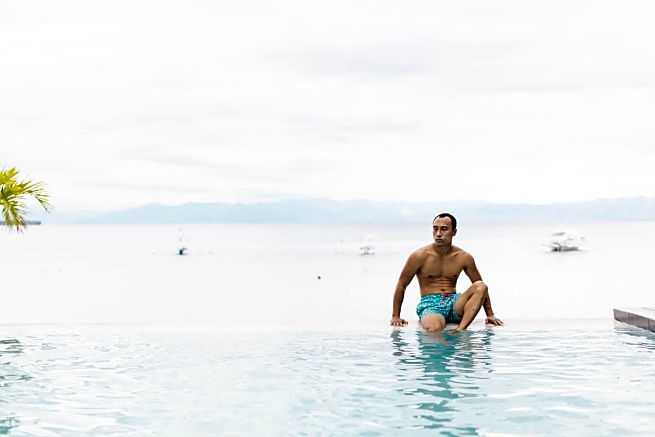 Pescadores Suites Moalboal