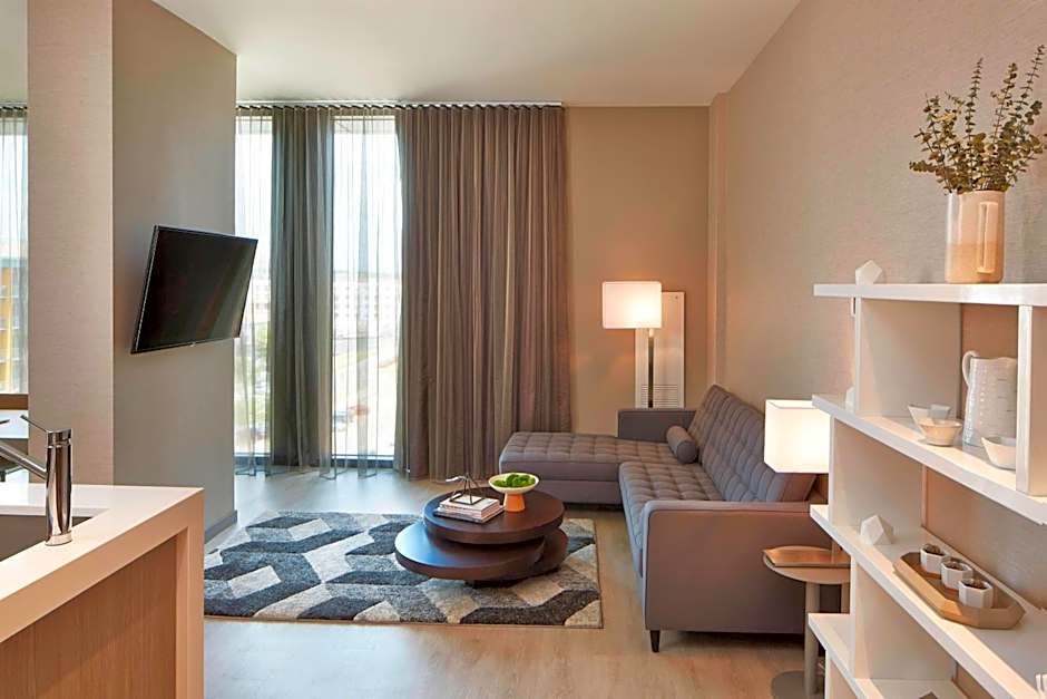 AC Hotel by Marriott Des Moines East Village