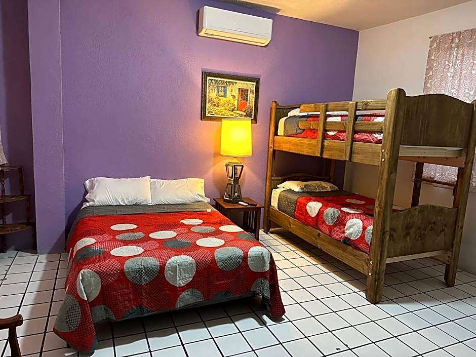 My Family In Monterrey - Hostel