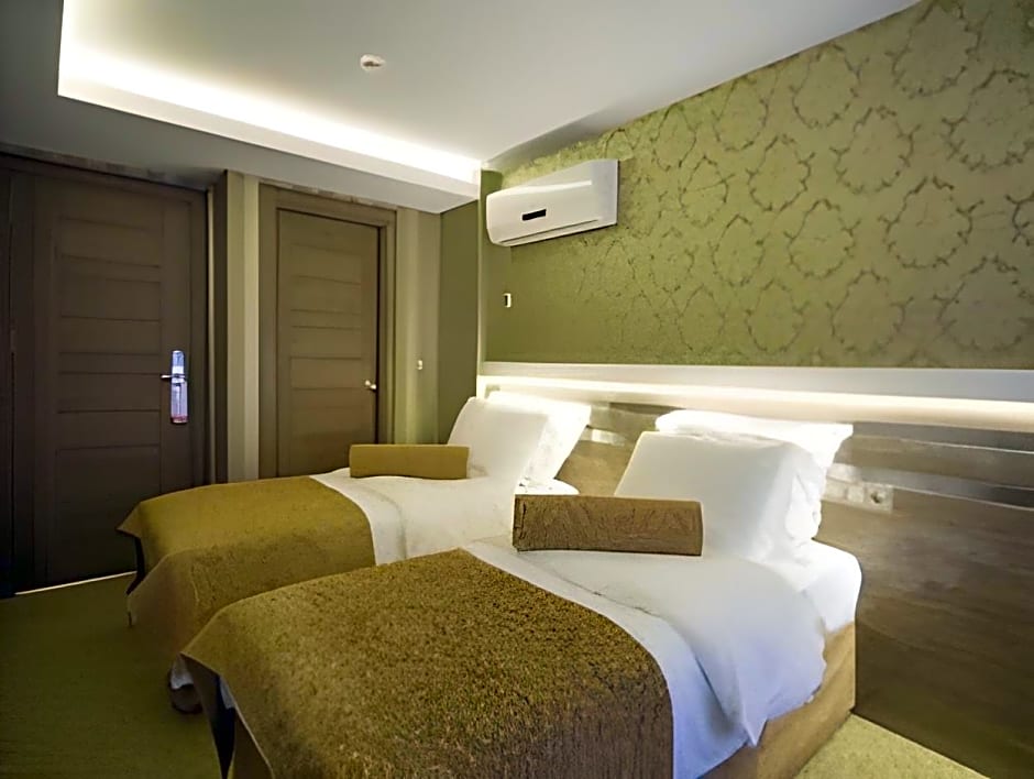 Golden Rain Hotel Old City