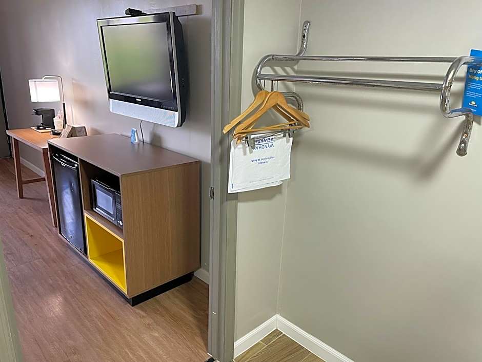 Days Inn by Wyndham Valdosta/Near Valdosta Mall