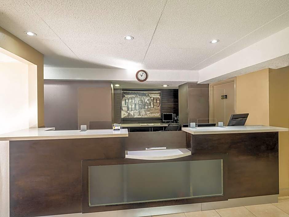 Super 8 by Wyndham Toronto East ON