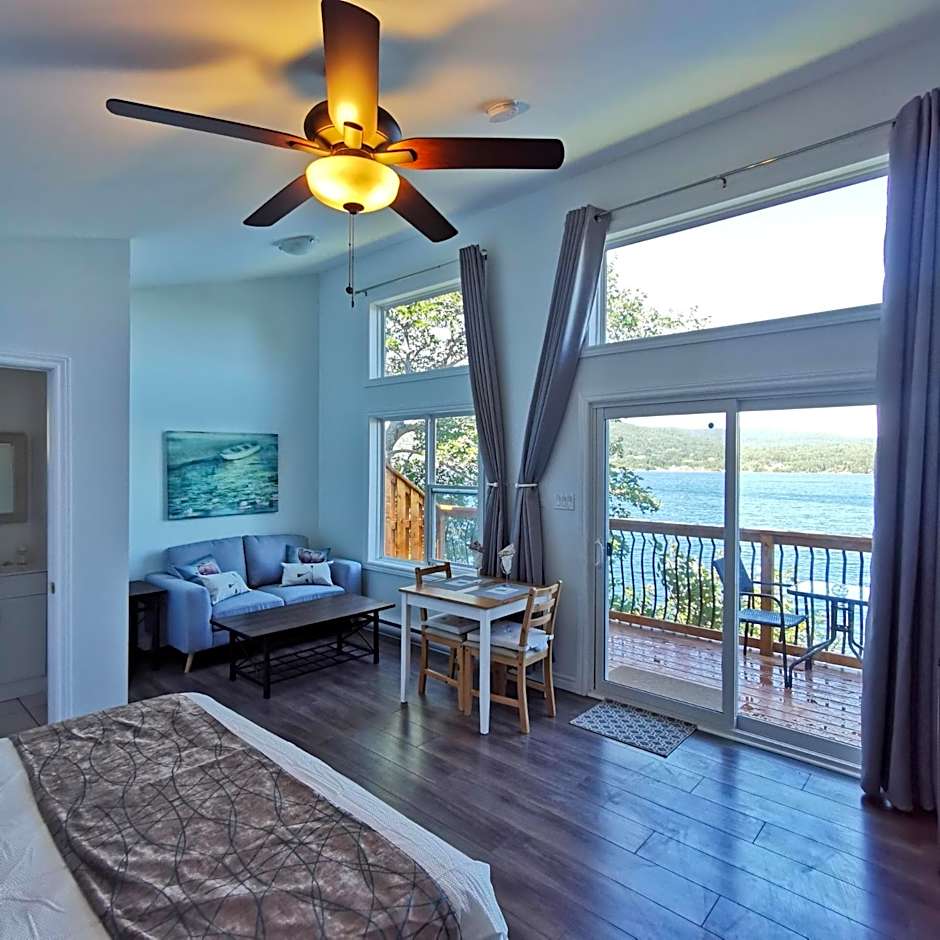 Knotty Pine Ocean Front Suite - Adults Only