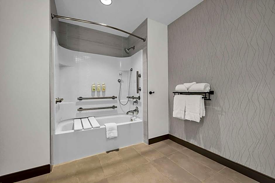 La Quinta Inn & Suites by Wyndham San Jose Silicon Valley