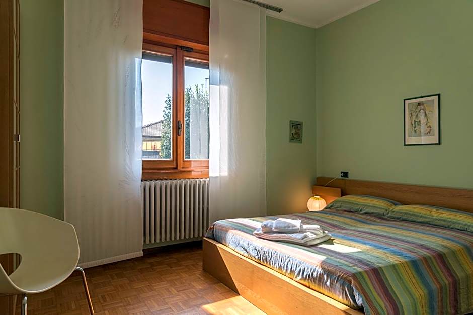 Photo 1 of 4 of Double Room
