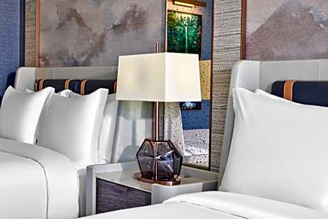 Deluxe Queen Room with Two Queen Beds - Mobility Accessible with Tub