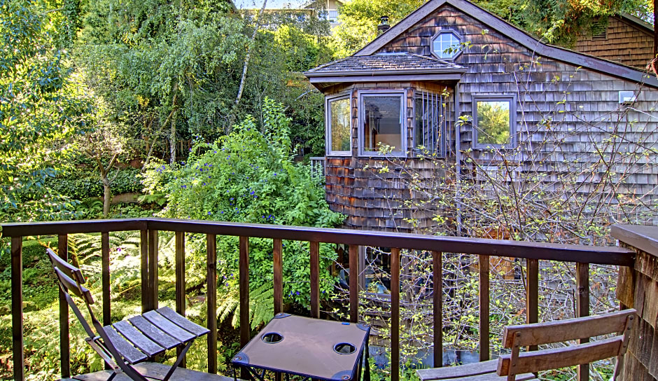 Babbling Brook Inn