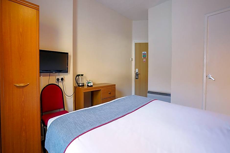 OYO Shanklin Beach Hotel