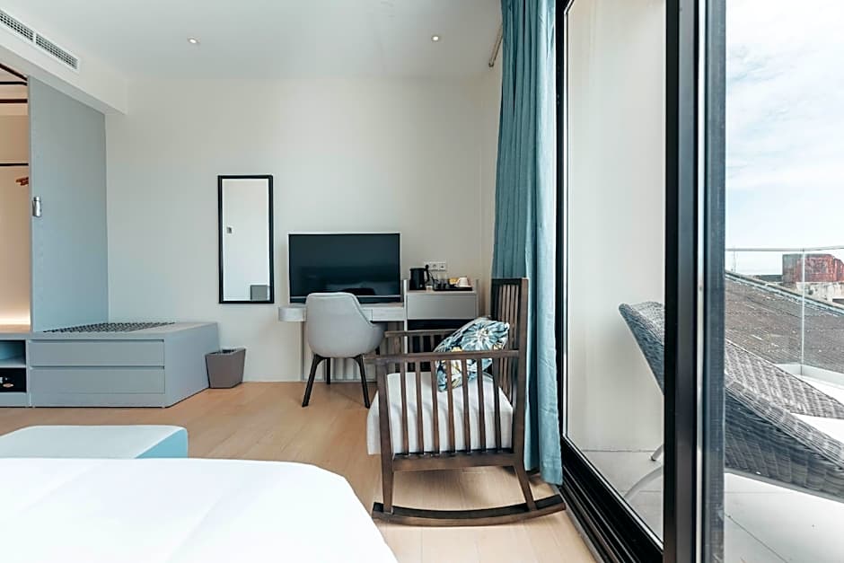 Elements Hotel & Shops Curacao