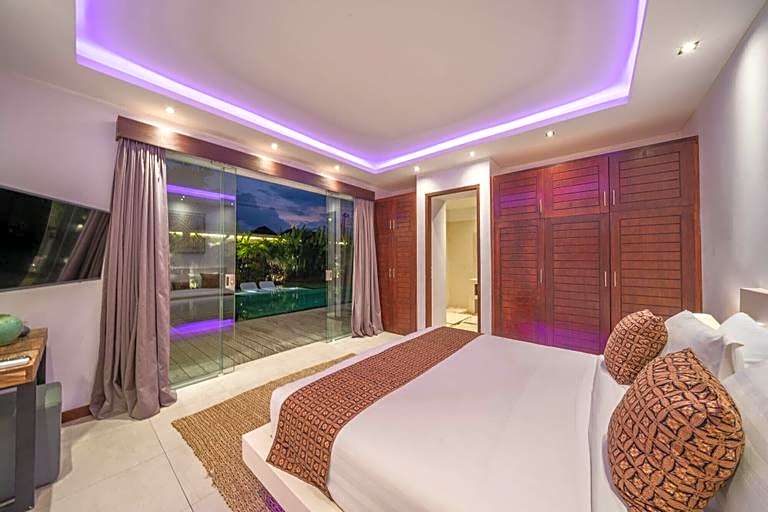 Elegant 3BR Villa Tira in Central Seminyak