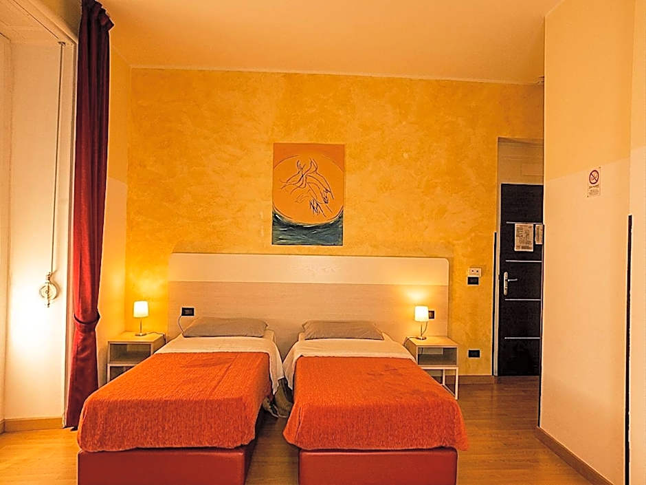 San Max Hotel