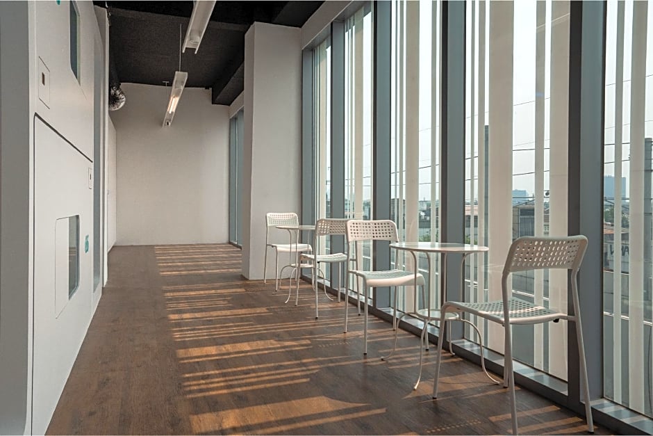 Bobopod Kebayoran Baru, Jakarta