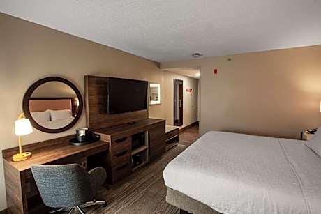 King Room with Sofa Bed - Non-Smoking