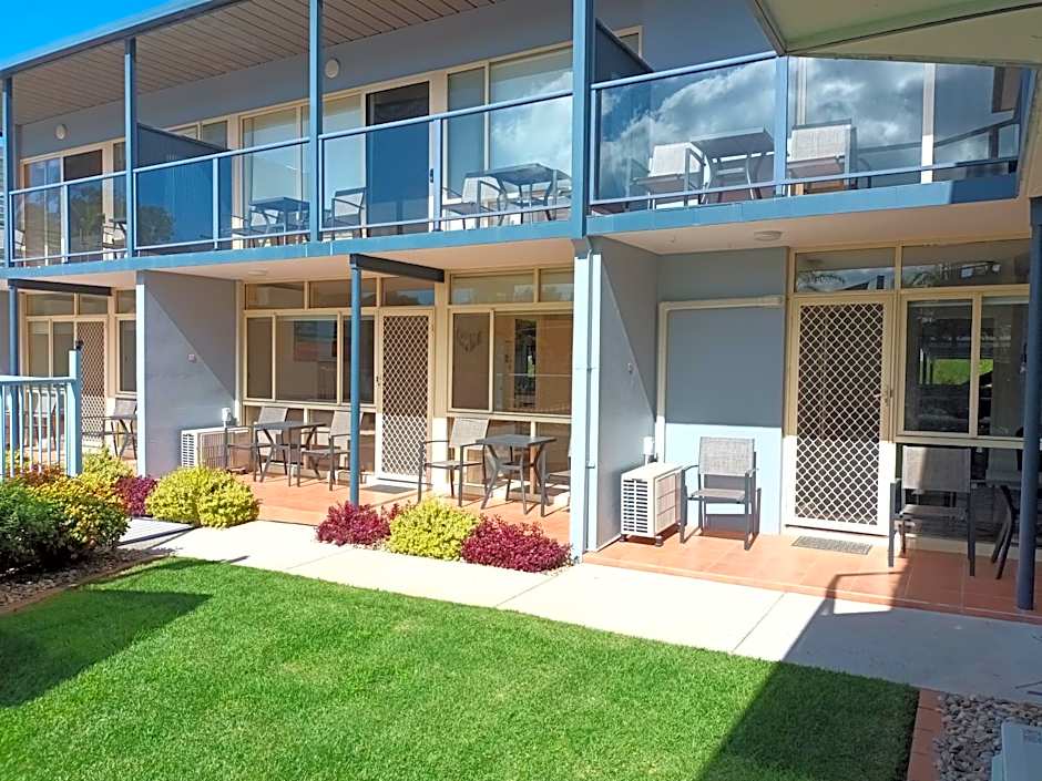 Grandeur Holiday Units