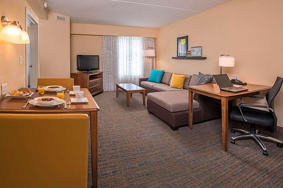 Residence Inn by Marriott Chesapeake Greenbrier