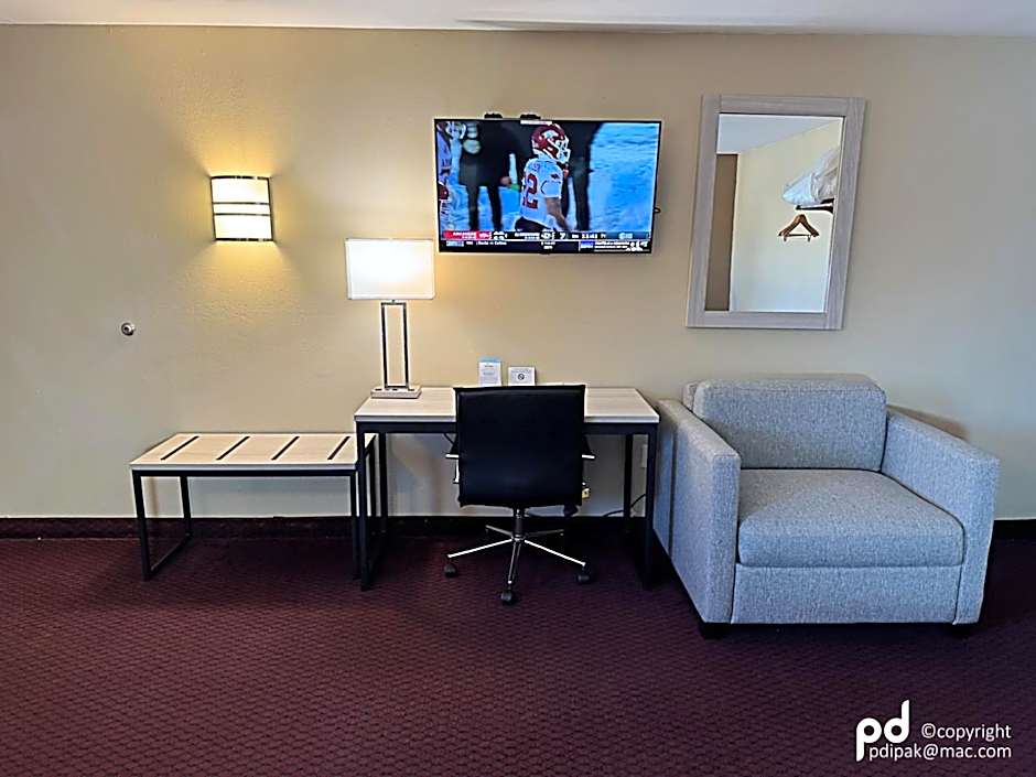 Travel Inn & Suites Flemington