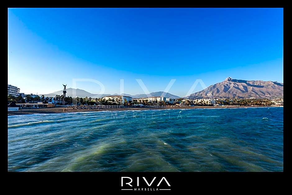 by Riva - 4 bedroom apartment in Dama de noche
