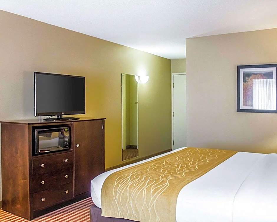 Comfort Inn & Suites