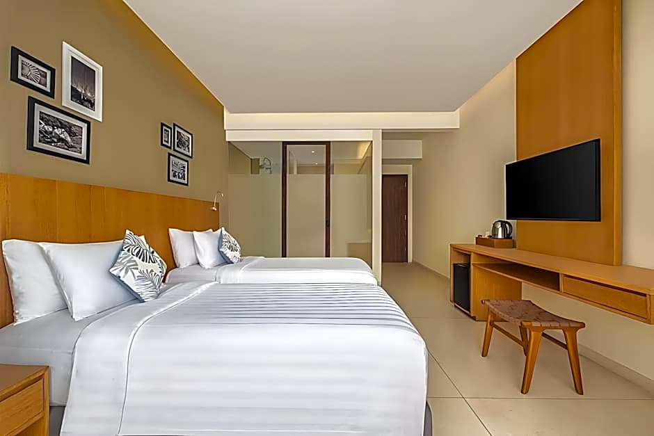 Ossotel Legian Hotel