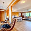 Fire Mountain Inn, Cabins & Treehouses - Bed And Breakfast