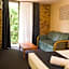 Lancaster Court Motel