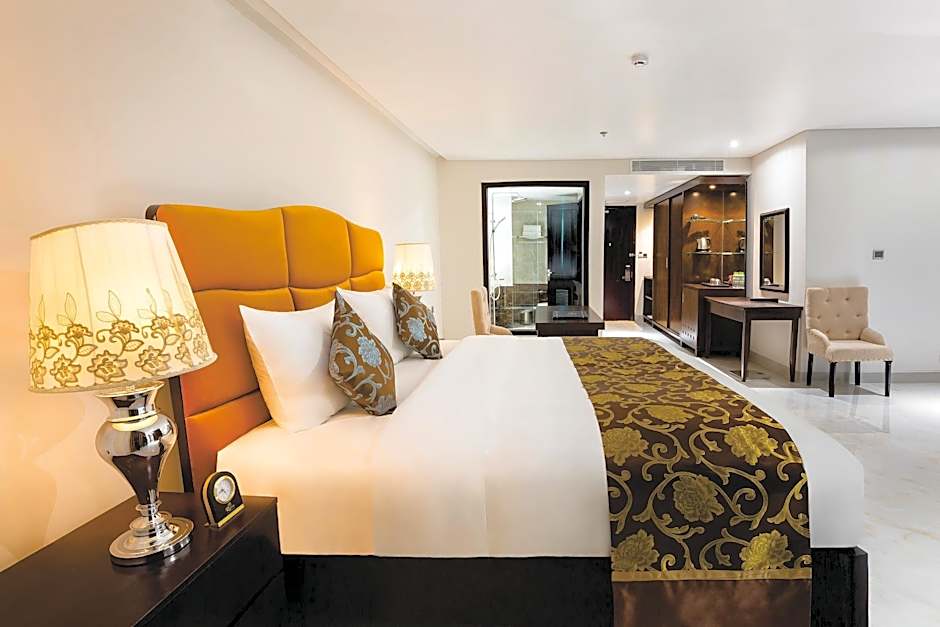 Royal Quang Binh Hotel