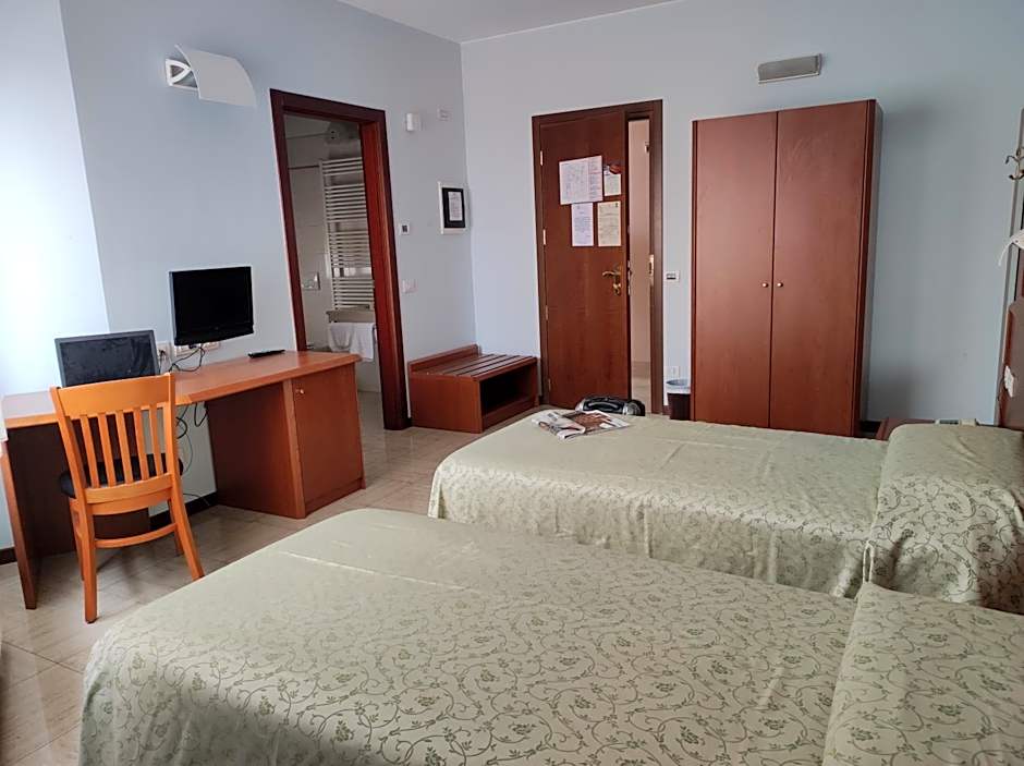 Hotel Industria