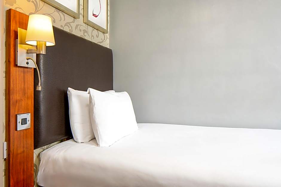 London Croydon Aerodrome Hotel By Sunday