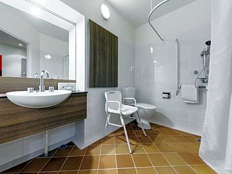 Junior King Suite with Harbor View