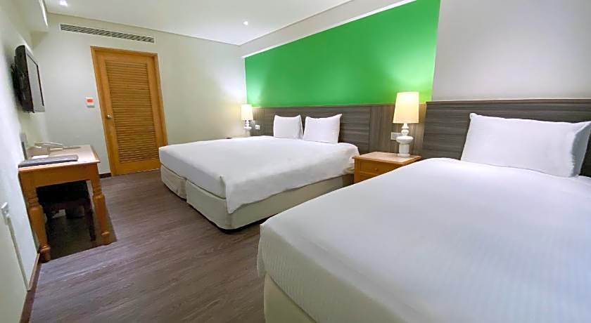 Green World Triplebeds