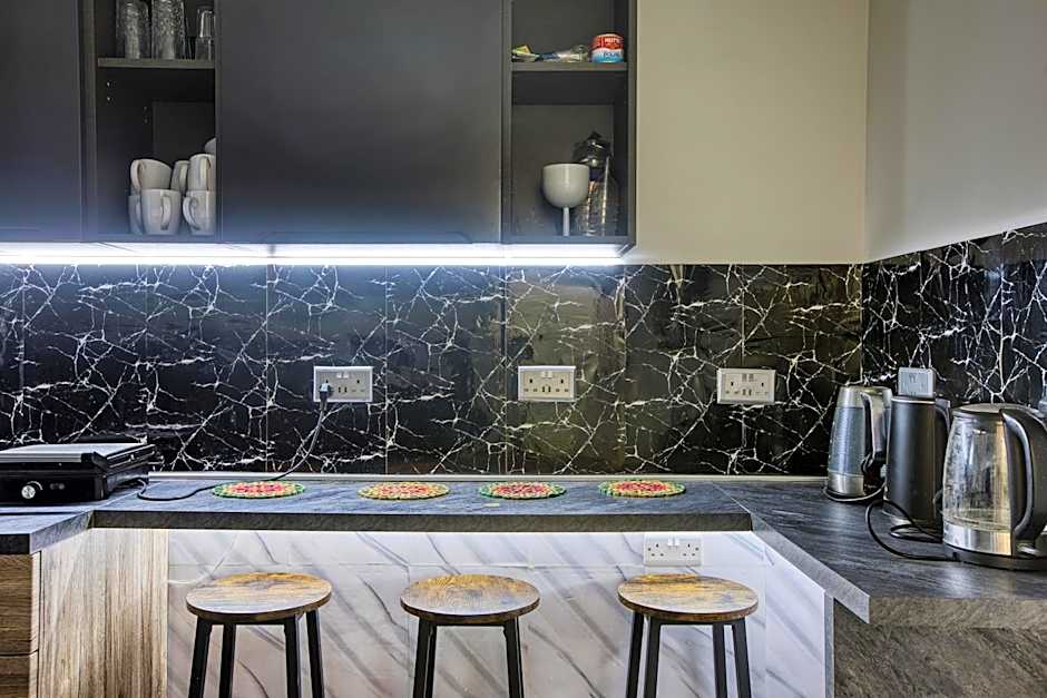 Bookarest Hostel Malta